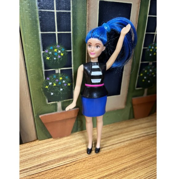 Lot of 5 McDonald's Mixed Miniature Doll Collectible Figures 5 Inches Tall - Picture 4 of 7